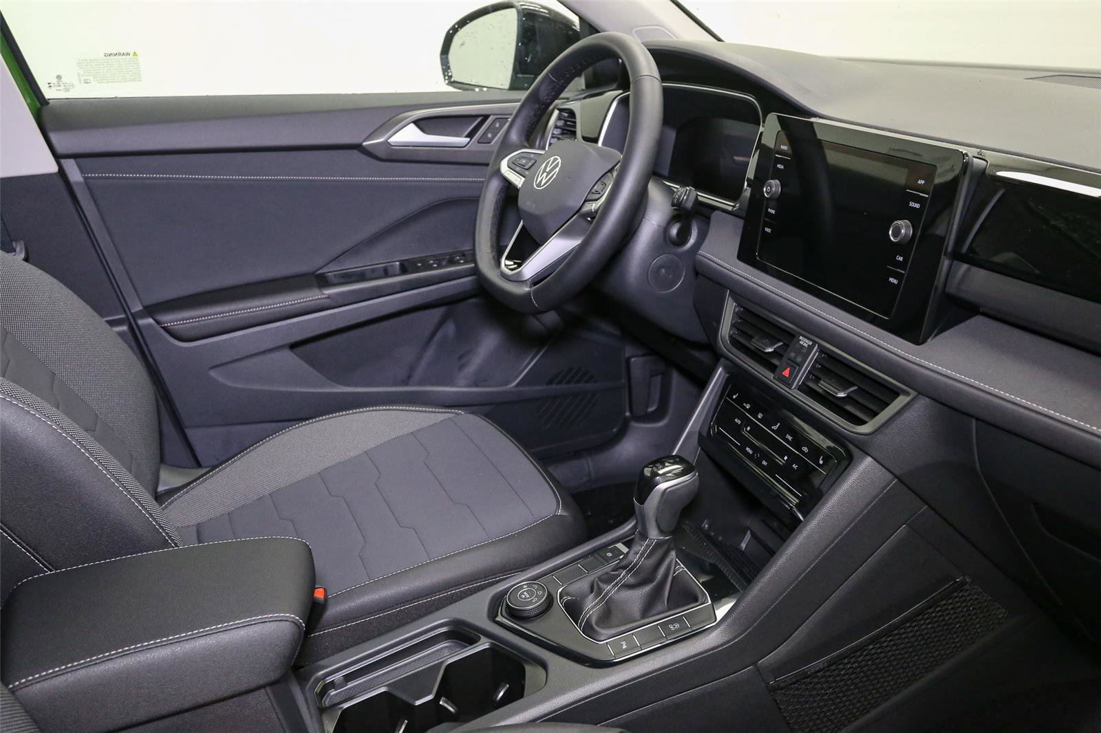 New 2025 Volkswagen Taos SE image 16