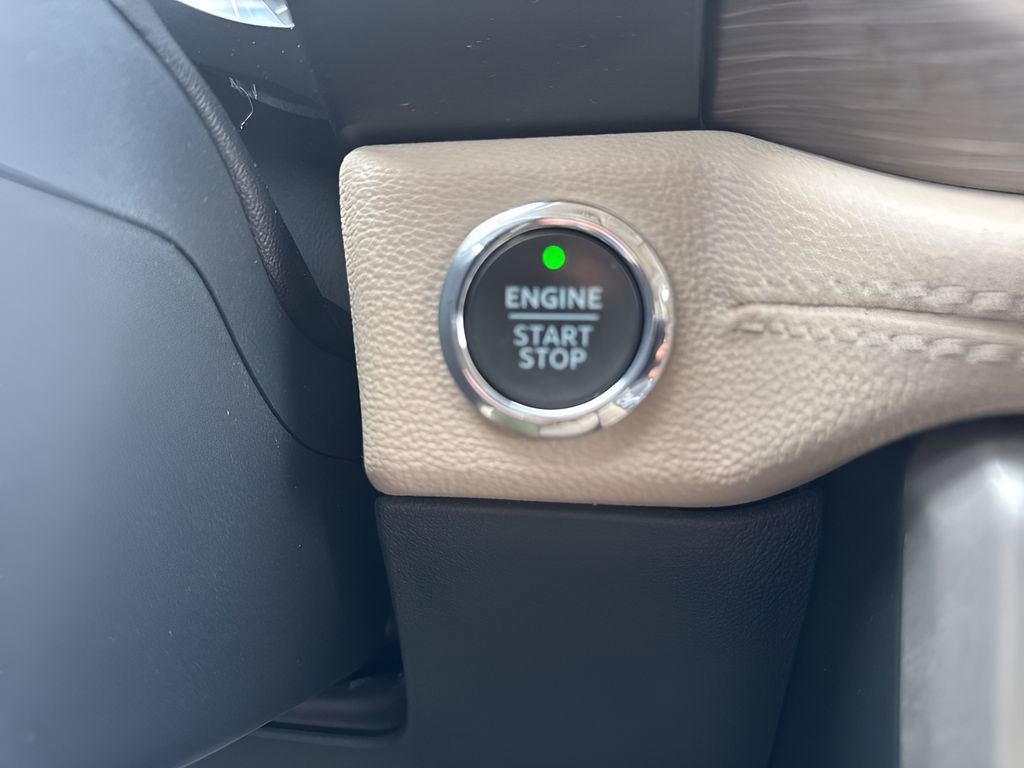 Used 2022 Ford Expedition Max Limited image 25