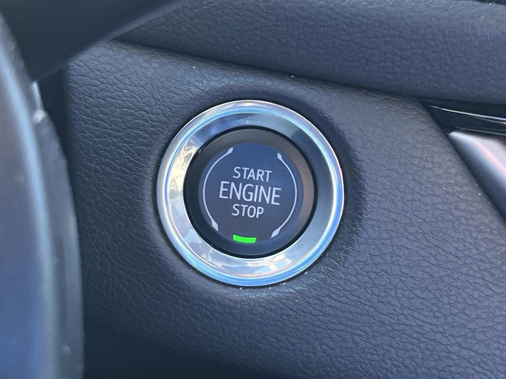 Certified 2024 Cadillac XT4 Sport image 39