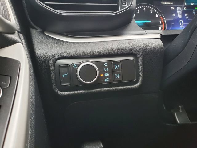 Used 2022 Ford Explorer XLT image 12