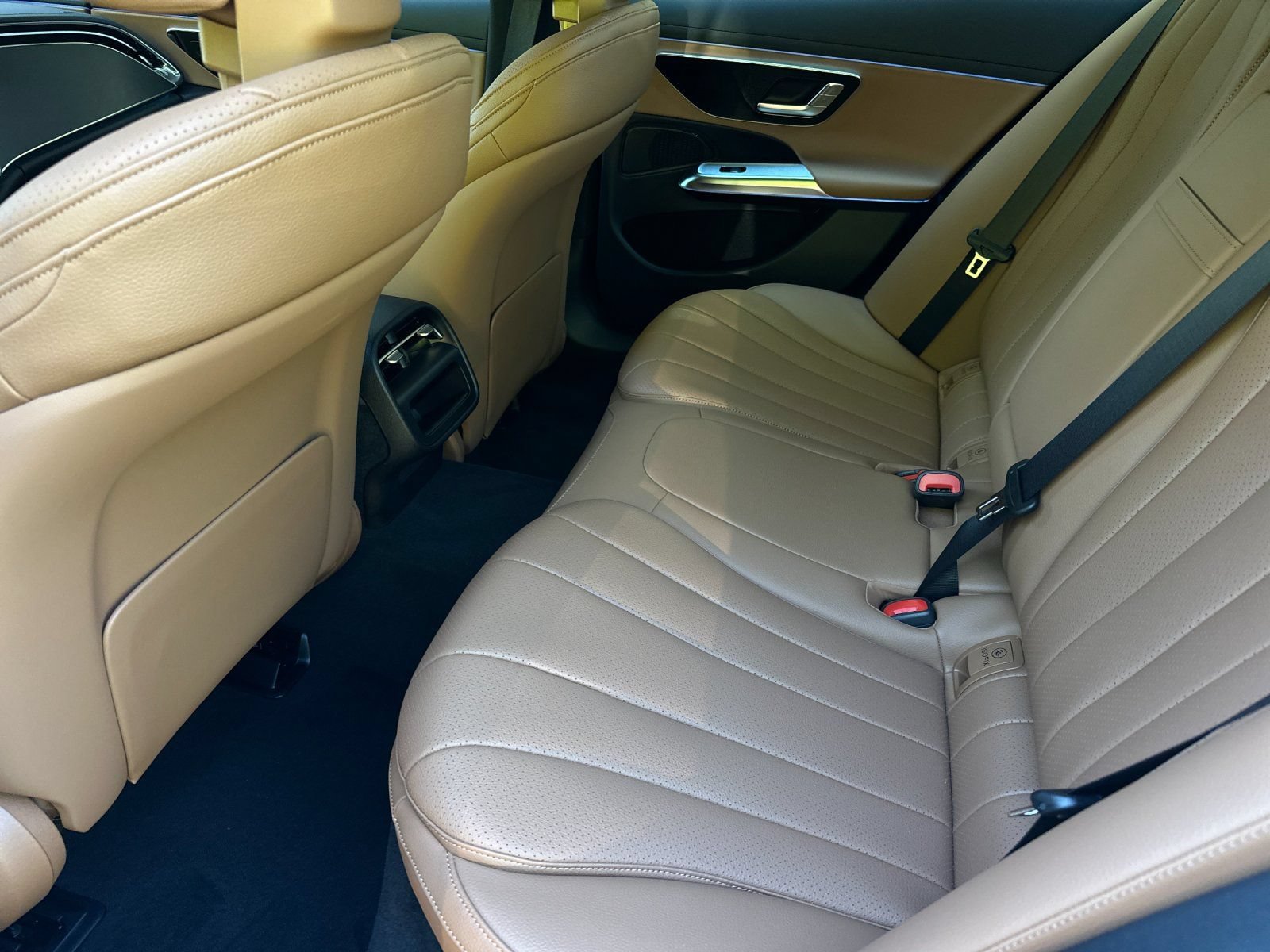 New 2026 Mercedes-Benz E 350 4MATIC Sedan image 12