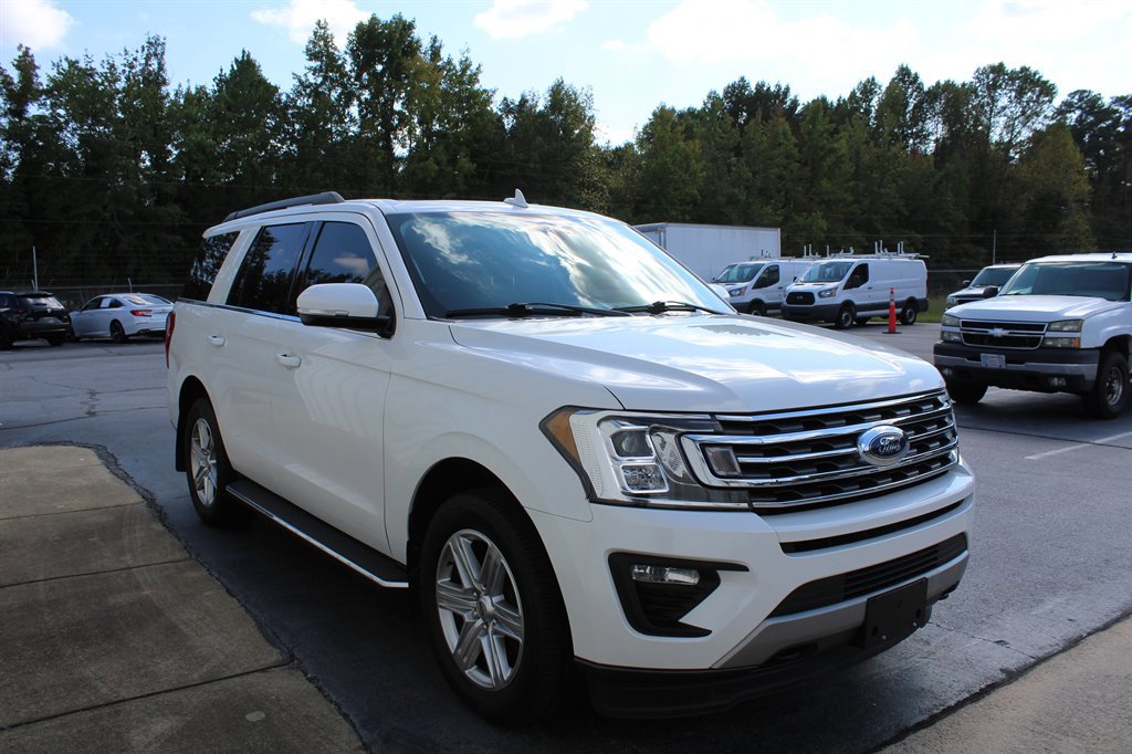 Used 2020 Ford Expedition XLT w/ Equipment Group 202A image 2