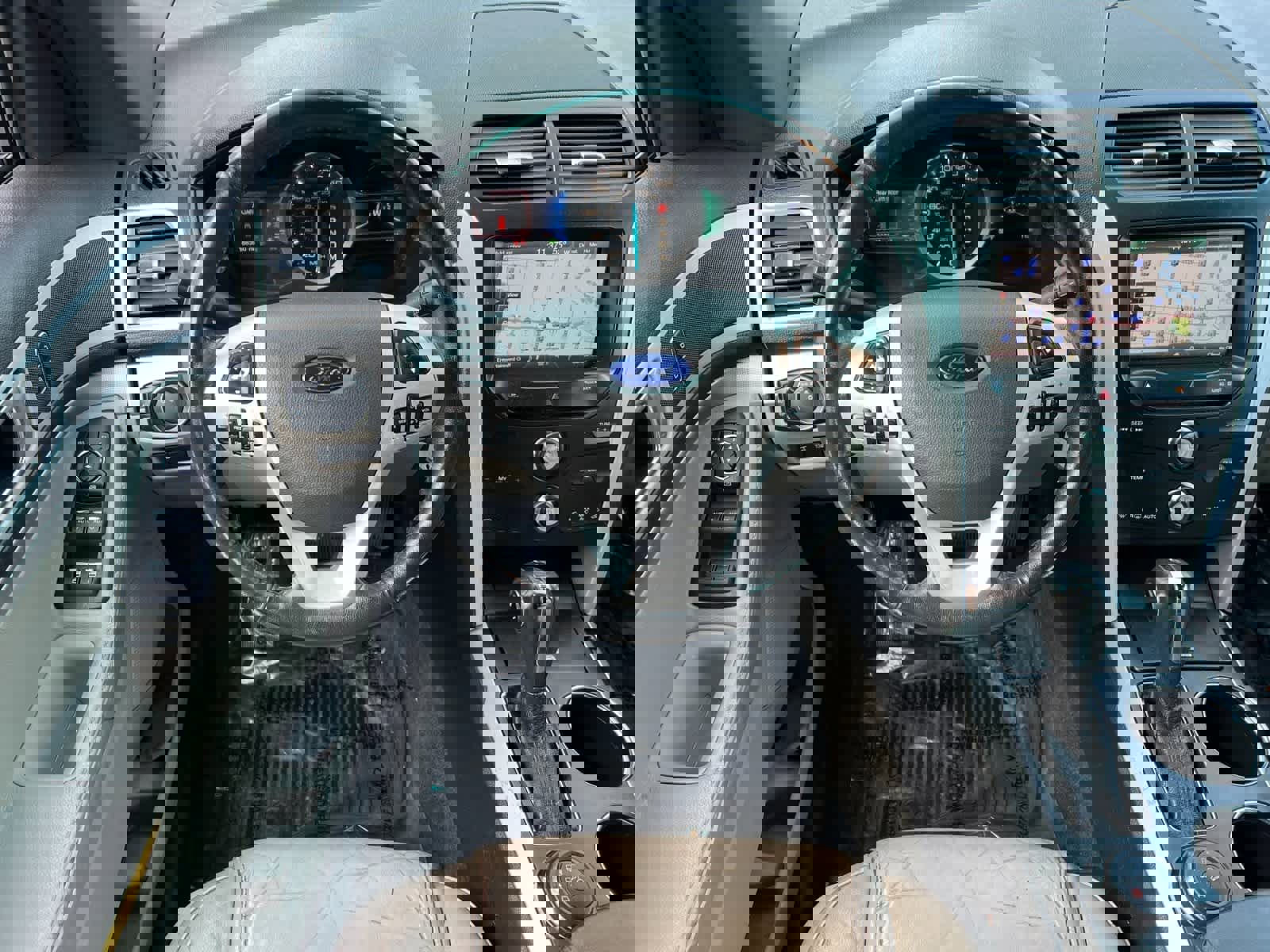 Used 2014 Ford Explorer XLT w/ Equipment Group 202A image 14