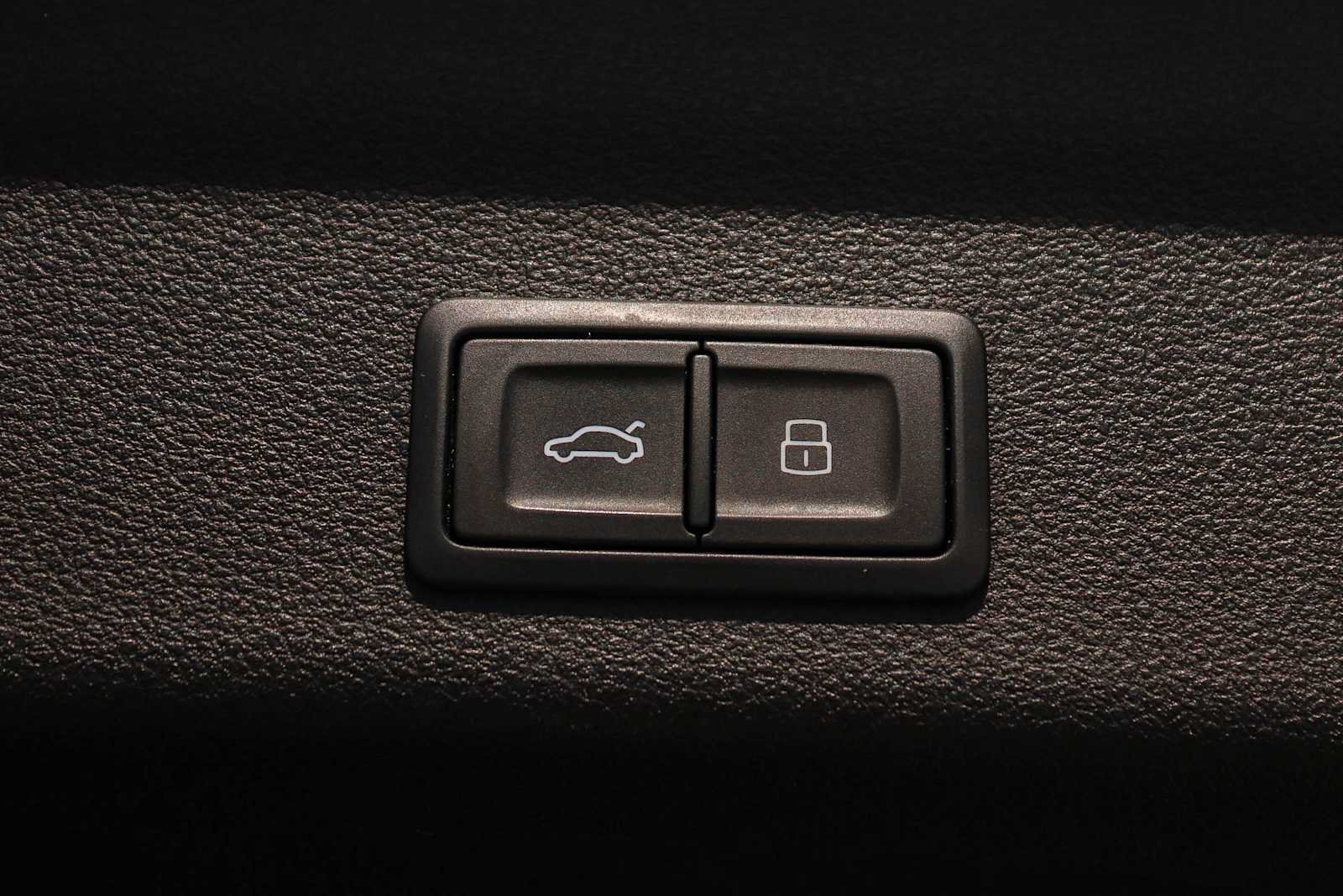 Used 2023 Audi A6 3.0T allroad Prestige w/ Prestige Package AWD/4WD image 38