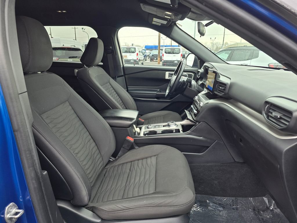 Used 2020 Ford Explorer XLT w/ Comfort Package image 10