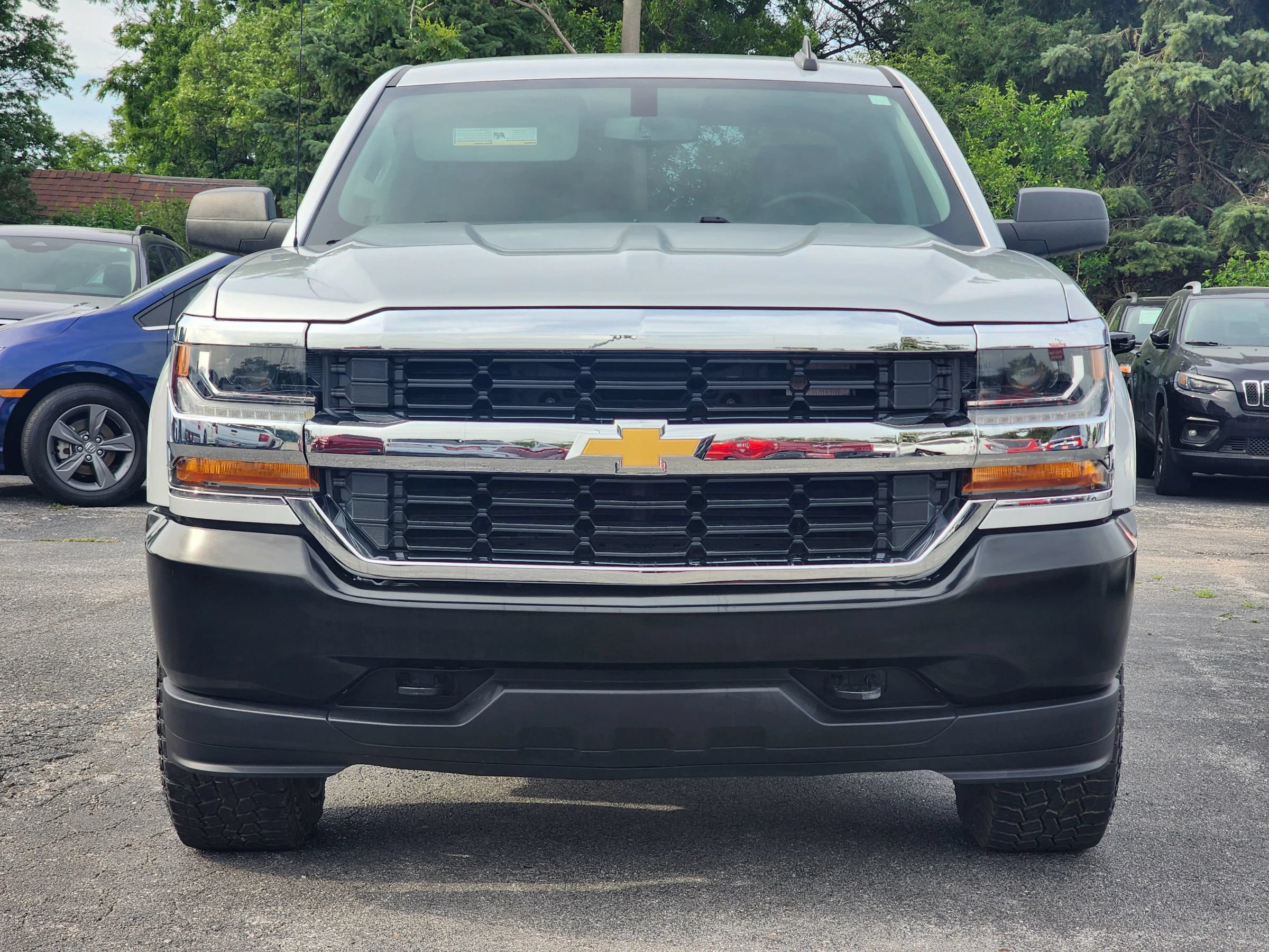 Used 2019 Chevrolet Silverado 1500 W/T w/ WT Convenience Package AWD/4WD image 2