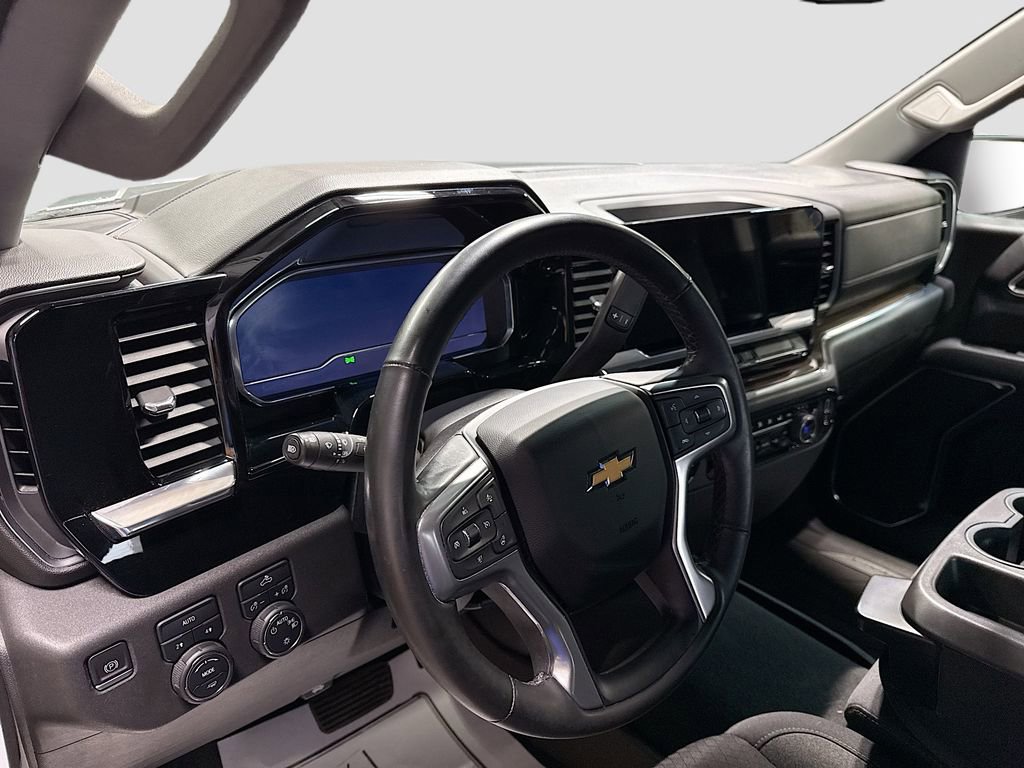 Used 2023 Chevrolet Silverado 1500 LT image 9