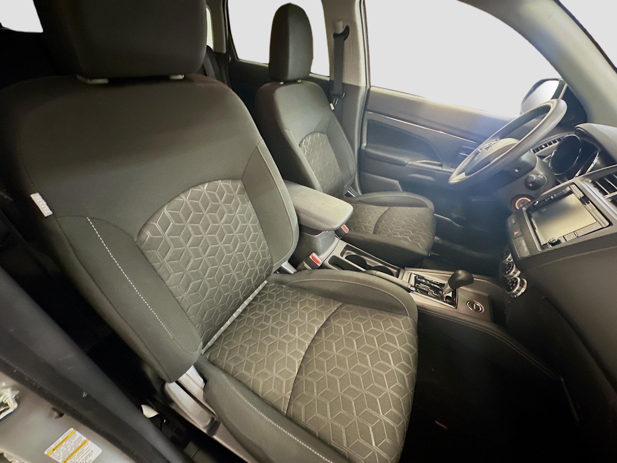 Used 2025 Mitsubishi Eclipse Cross SE AWD/4WD image 31