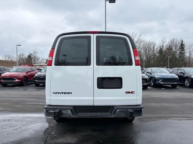Used 2024 GMC Savana 2500 w/ Driver Convenience Package image 4