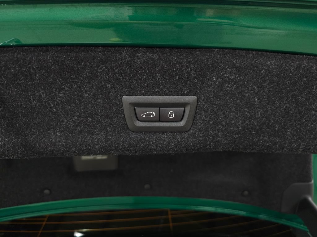 Used 2026 BMW M3 Competition AWD/4WD image 9