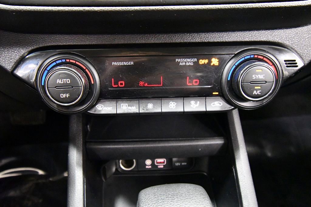 Certified 2019 Kia Forte LXS image 24