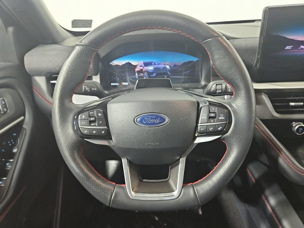 Used 2025 Ford Explorer ST-Line w/ ST-Line Street Pack AWD/4WD image 15