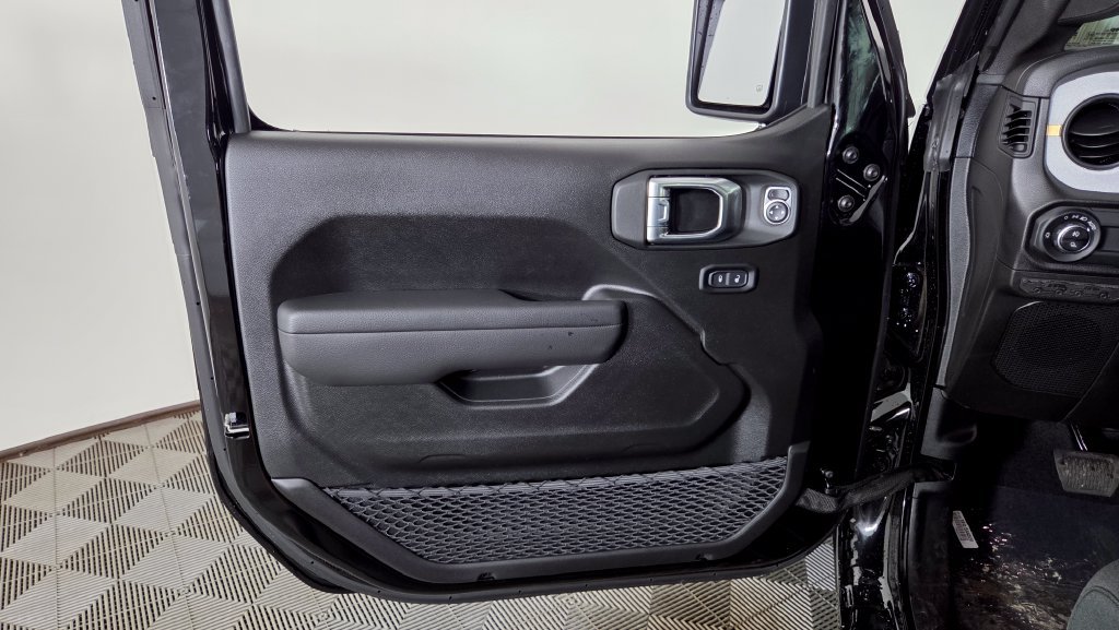 New 2026 Jeep Gladiator Sport AWD/4WD image 9