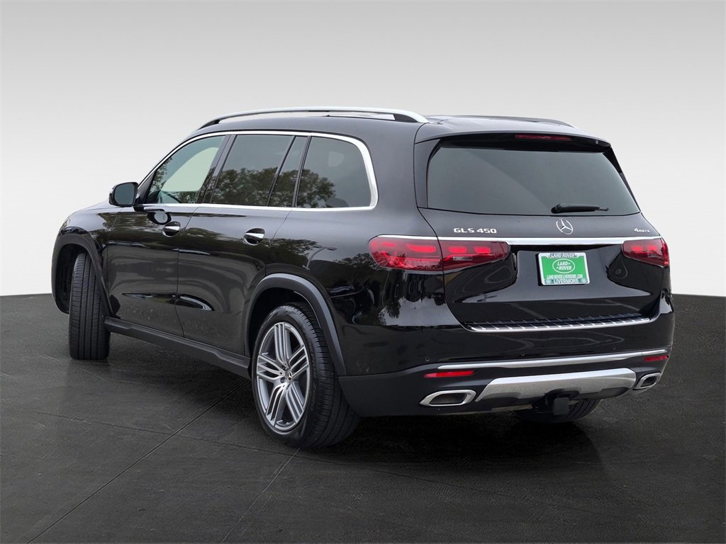 Used 2025 Mercedes-Benz GLS 450 4MATIC image 4