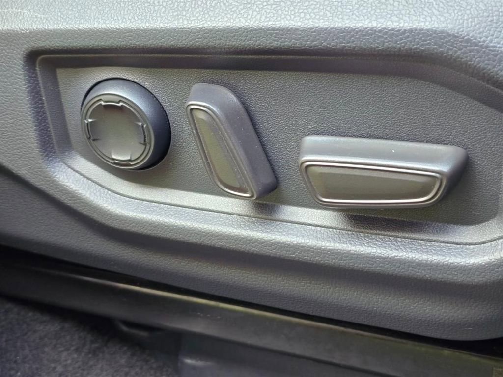 Used 2023 Toyota Sequoia Platinum AWD/4WD image 28