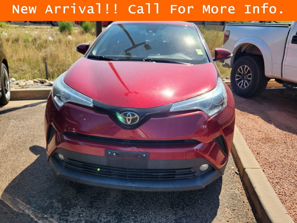 Used 2018 Toyota C-HR XLE FWD image 3