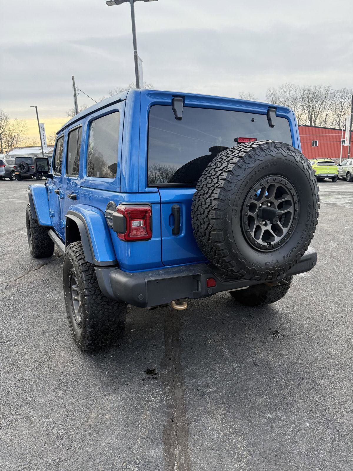Used 2023 Jeep Wrangler Unlimited Rubicon 392 w/ Xtreme Recon 35" Tire Package image 8