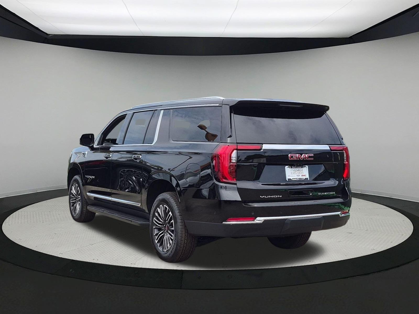 New 2026 GMC Yukon XL Elevation w/ Elevation Premium Package RWD image 3