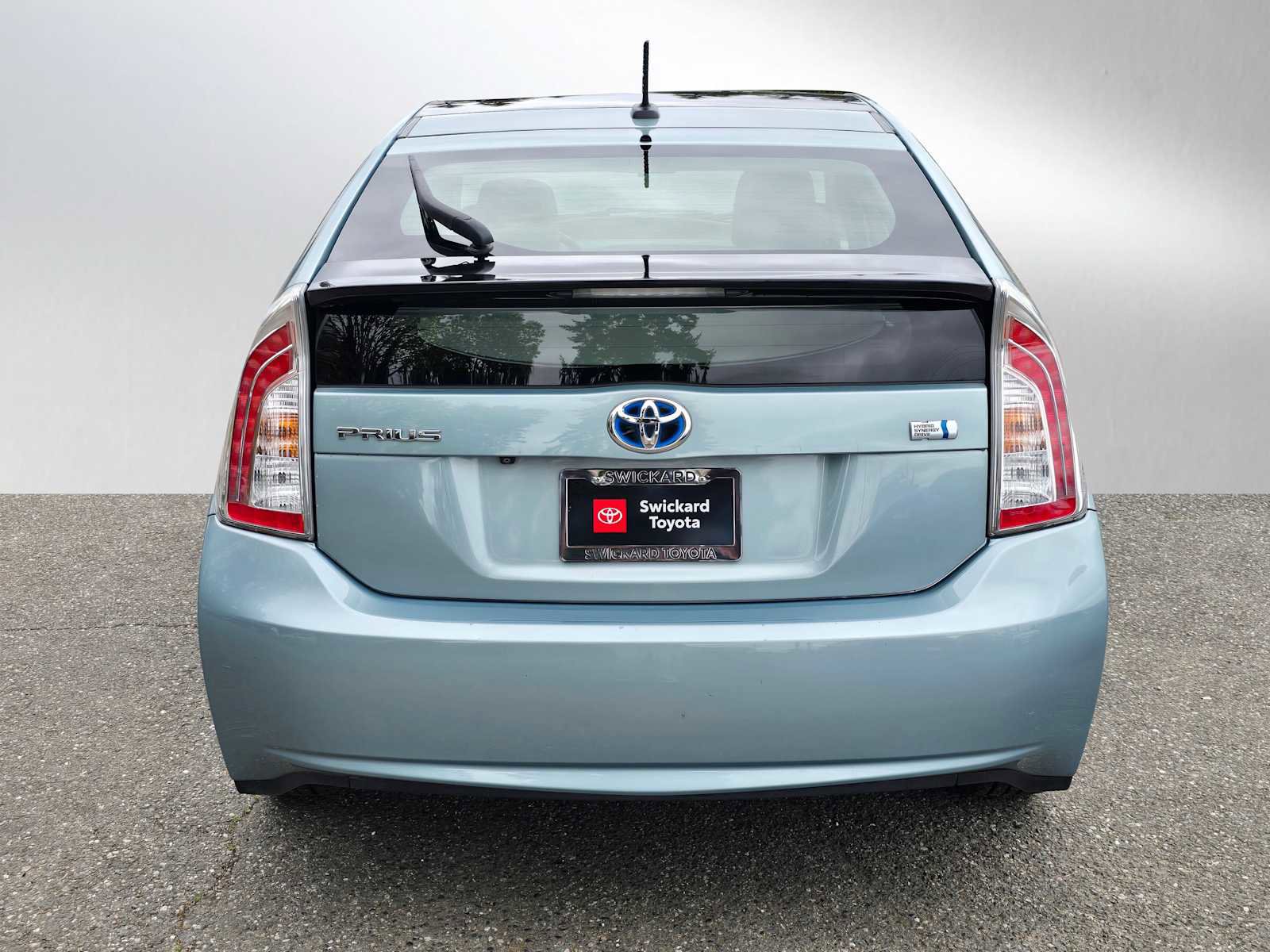 Used 2013 Toyota Prius Three w/ Solar Roof Pkg FWD image 4