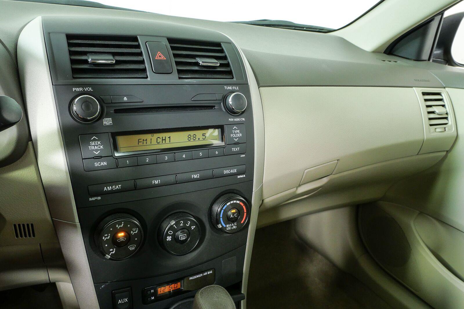 Used 2010 Toyota Corolla LE w/ LE EVP Pkg #1 FWD image 10