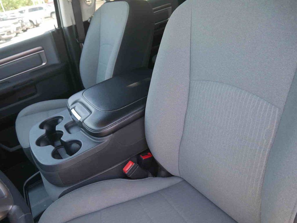 Used 2023 RAM 1500 Classic SLT AWD/4WD image 30