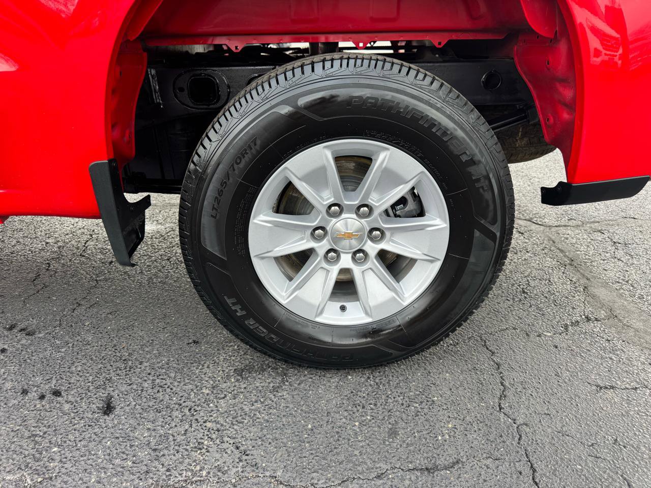 Used 2025 Chevrolet Silverado 1500 LT AWD/4WD image 10