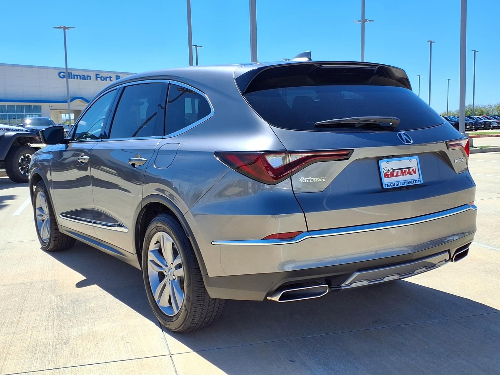 Used 2025 Acura MDX FWD image 2