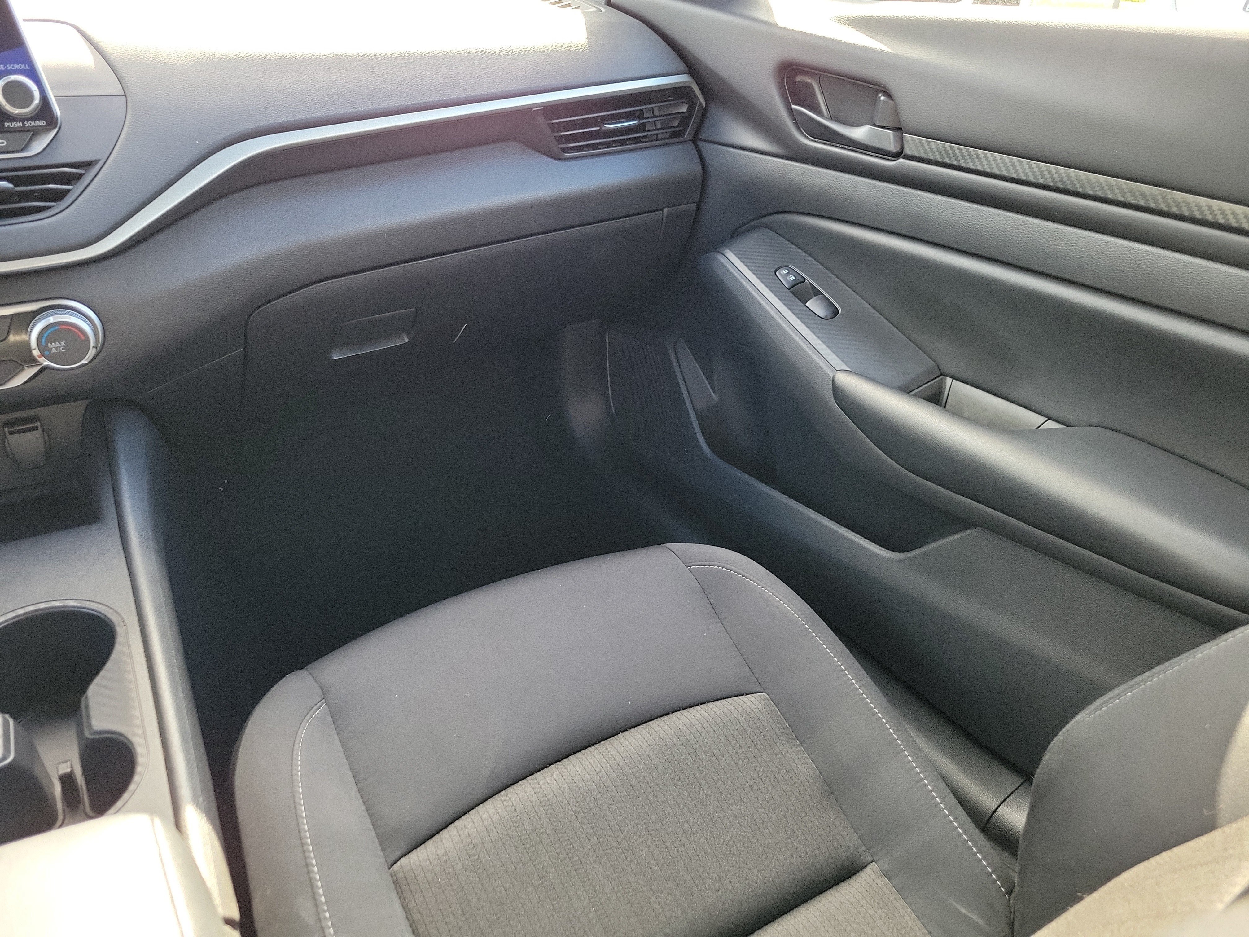 Used 2025 Nissan Altima 2.5 S FWD image 23