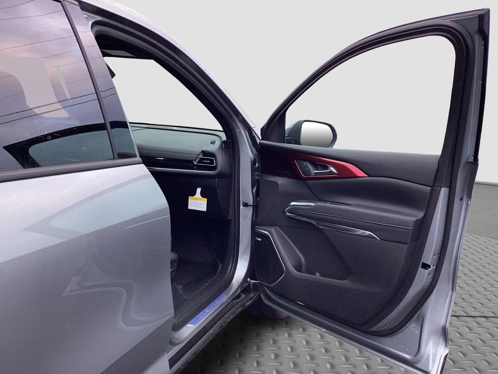 New 2026 Chevrolet Traverse RS w/ LPO, Floor Liner Package image 32