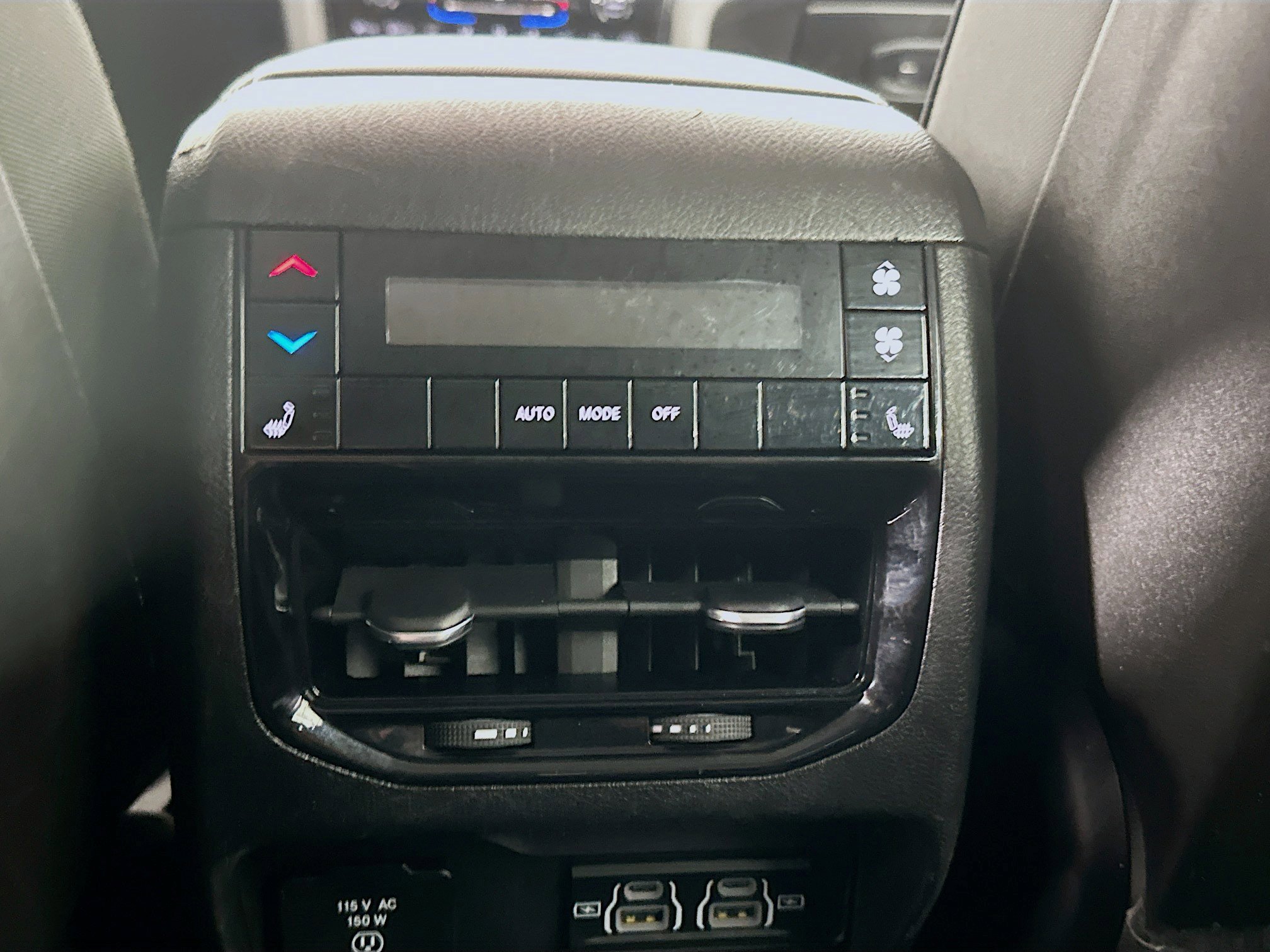 Used 2023 Jeep Grand Cherokee L Limited w/ Luxury Tech Group II image 27