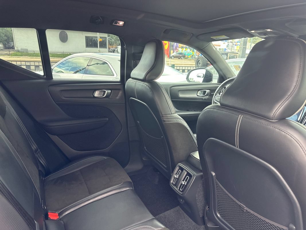 Used 2019 Volvo XC40 T5 R-Design AWD/4WD image 26