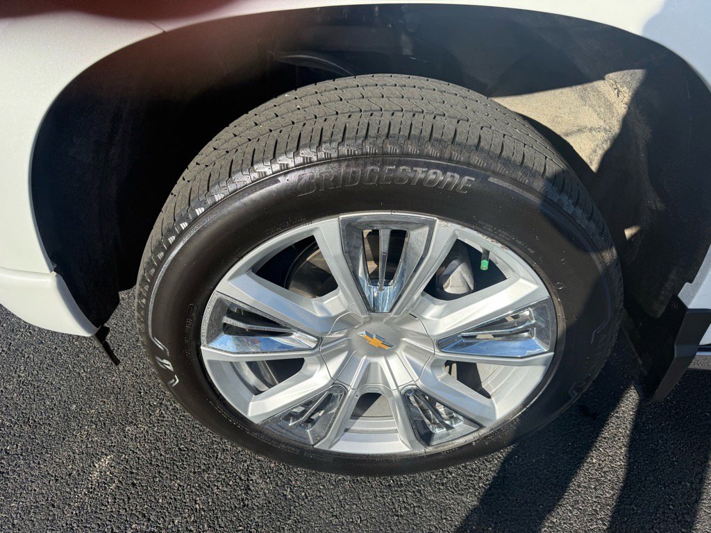 Used 2025 Chevrolet Silverado 1500 High Country w/ Technology Package image 9