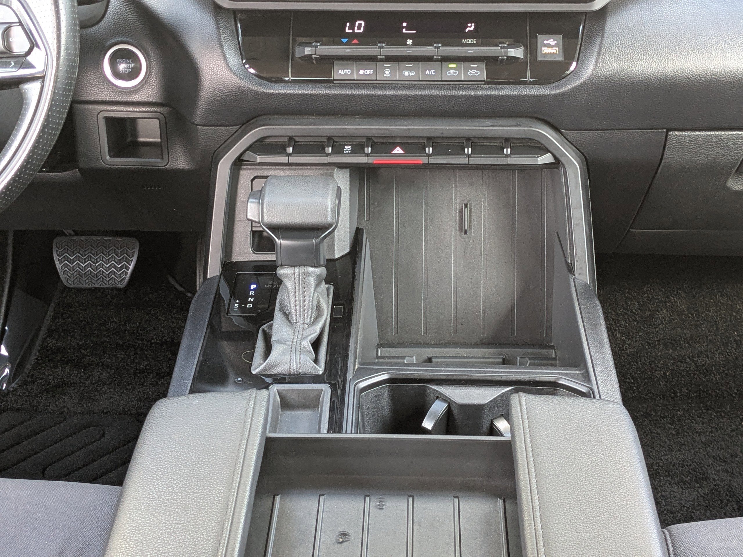 Used 2022 Toyota Tundra SR w/ SR Tow Package image 18