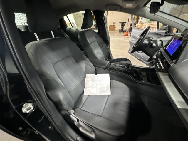 Used 2025 Toyota Prius LE FWD image 32