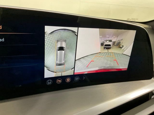 New 2026 Cadillac Vistiq Luxury w/ LPO, Floor Liner Package image 15