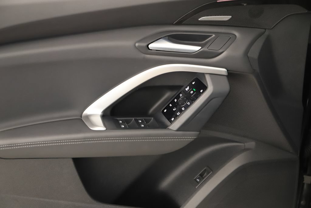 Certified 2025 Audi Q5 Prestige AWD/4WD image 23