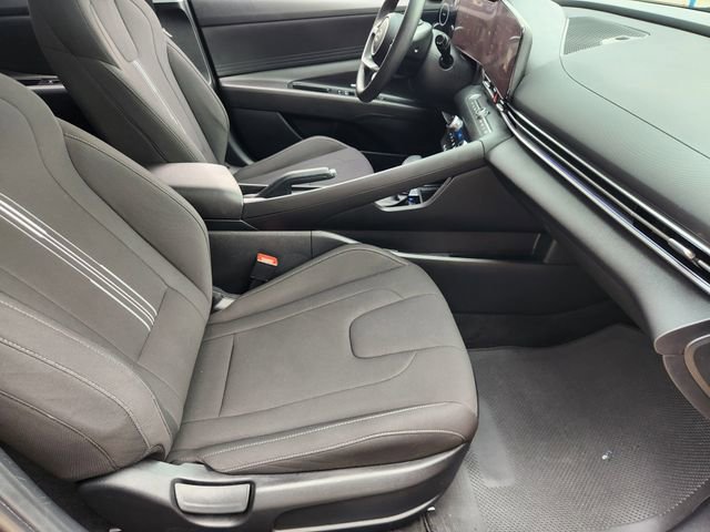 Used 2024 Hyundai Elantra SEL FWD image 14