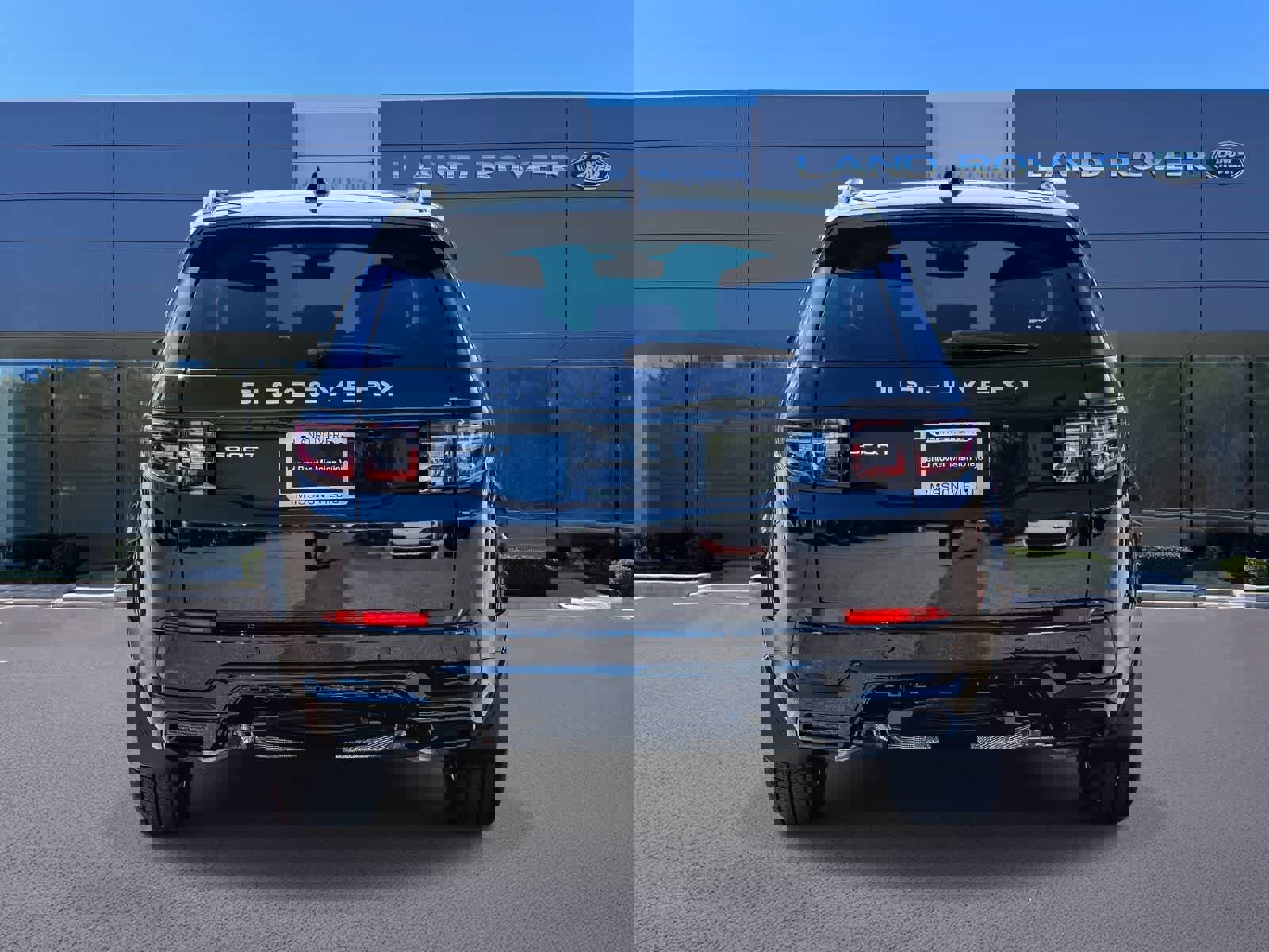 New 2025 Land Rover Discovery Sport S image 5