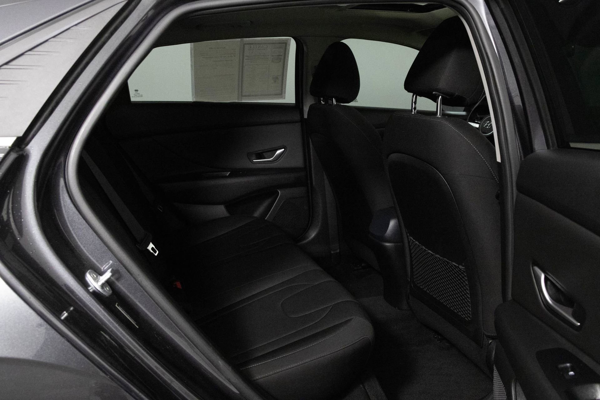 Used 2022 Hyundai Elantra SEL w/ Convenience + Premium Package FWD image 37