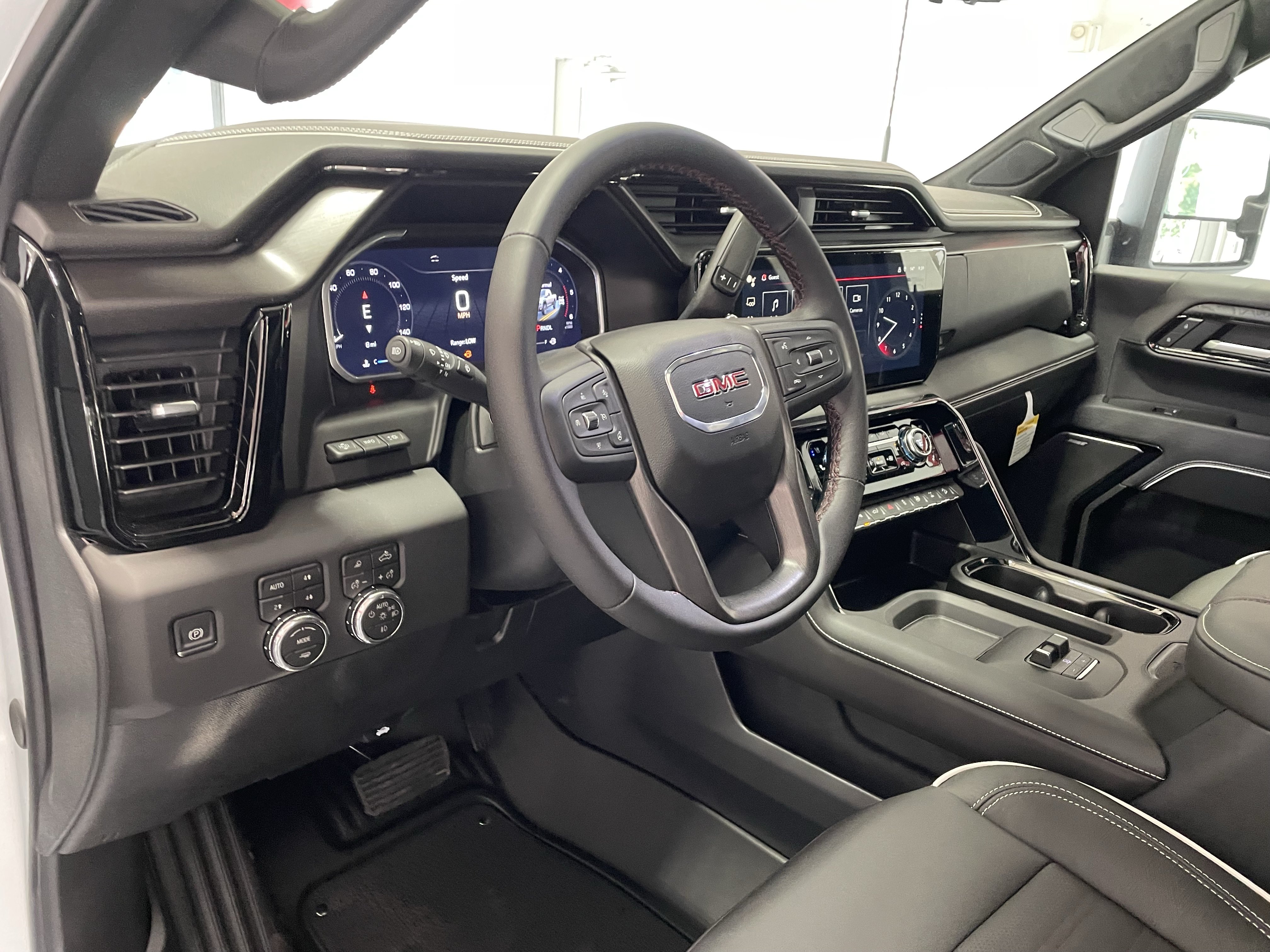 New 2026 GMC Sierra 2500 AT4X w/ LPO, Black Badging Package AWD/4WD image 15