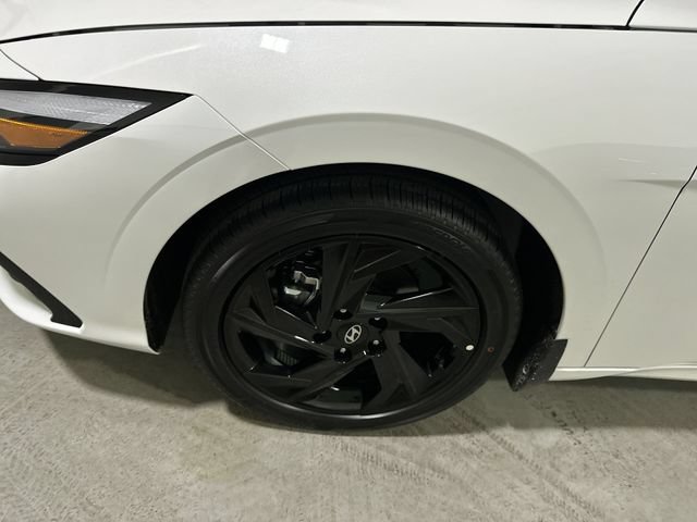 New 2026 Hyundai Elantra SEL Sport Premium FWD image 17