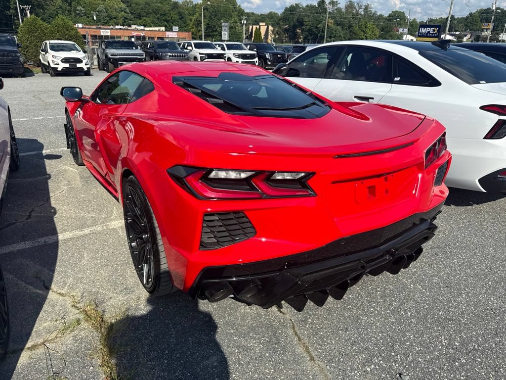 Used 2021 Chevrolet Corvette Stingray Coupe w/ 1LT RWD image 4