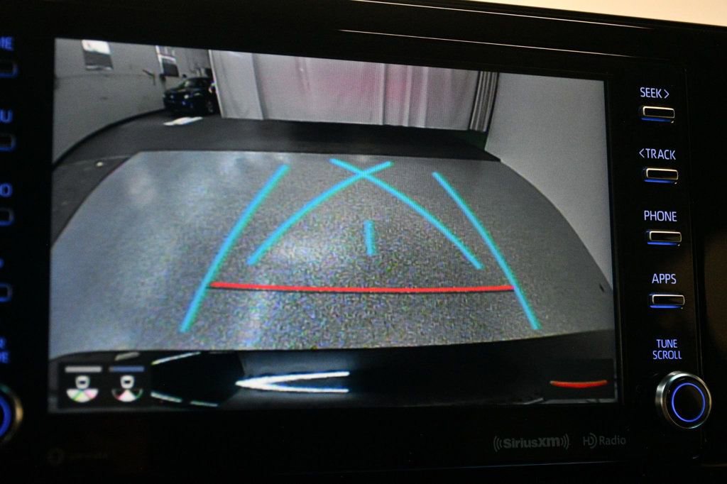 Used 2022 Toyota Venza XLE image 64