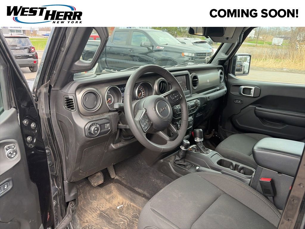 Used 2023 Jeep Gladiator Sport image 5