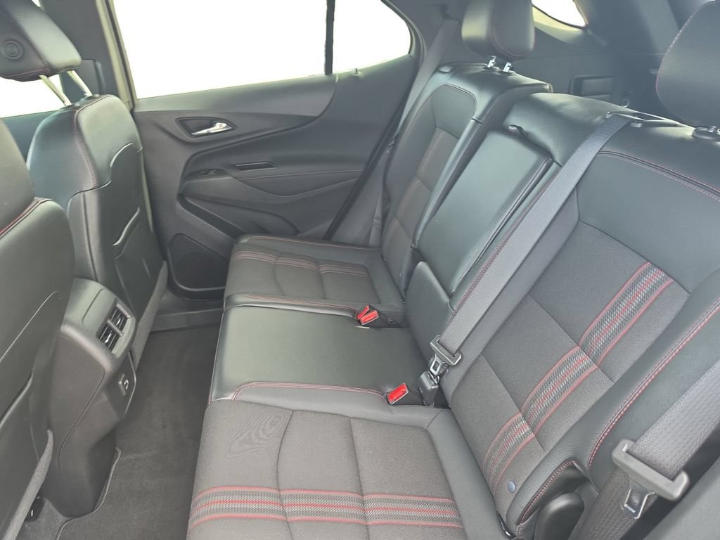 Used 2023 Chevrolet Equinox RS FWD image 13
