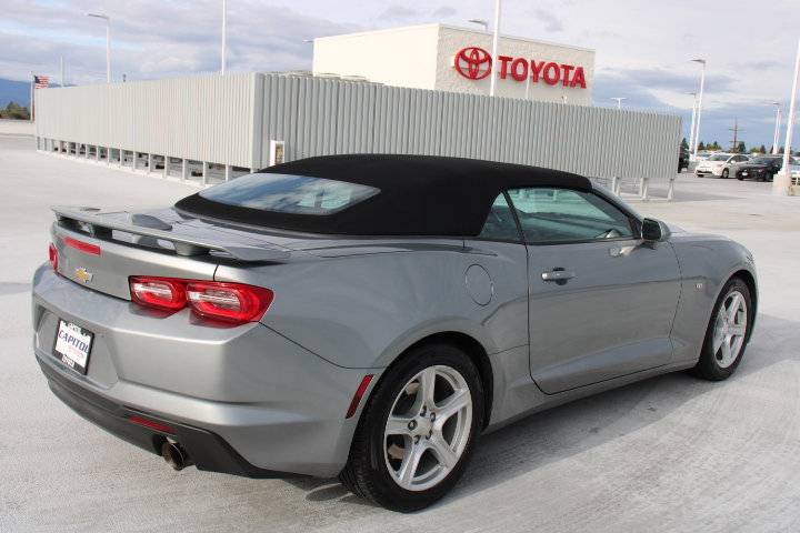 Used 2023 Chevrolet Camaro LT image 3