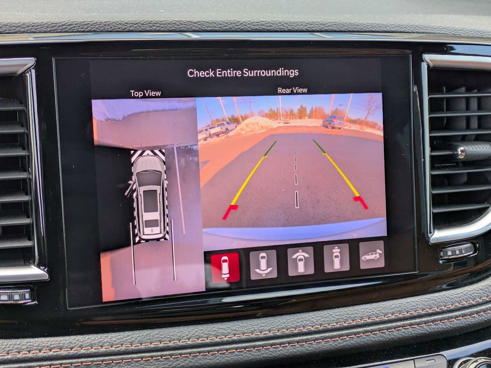 Used 2024 Chrysler Pacifica Pinnacle image 29