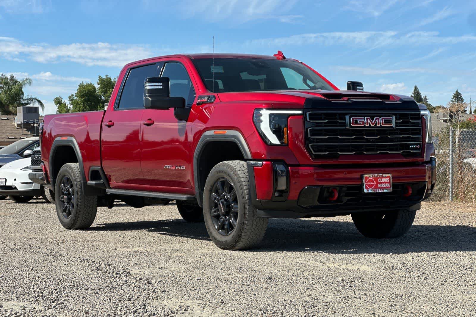 Used 2024 GMC Sierra 2500 AT4 w/ AT4 Premium Plus Package AWD/4WD image 10
