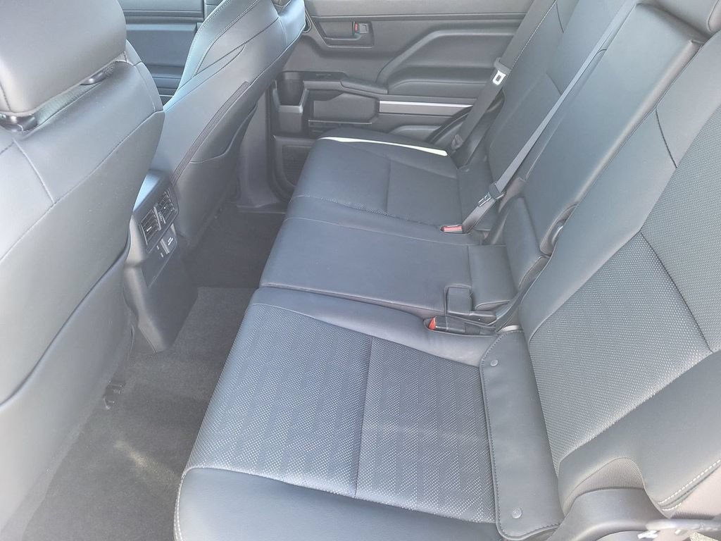 Used 2025 Toyota 4Runner TRD Off-Road Premium w/ Tow Technology Package AWD/4WD image 31