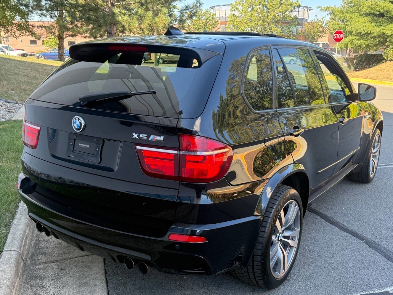 Used 2011 BMW X5 M image 3